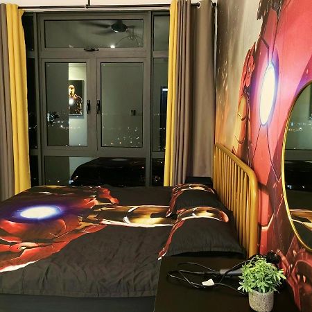 ג'והור בהרו 8Scape Residences Batman Vs Ironman@Lsy Home & Leisure מראה חיצוני תמונה