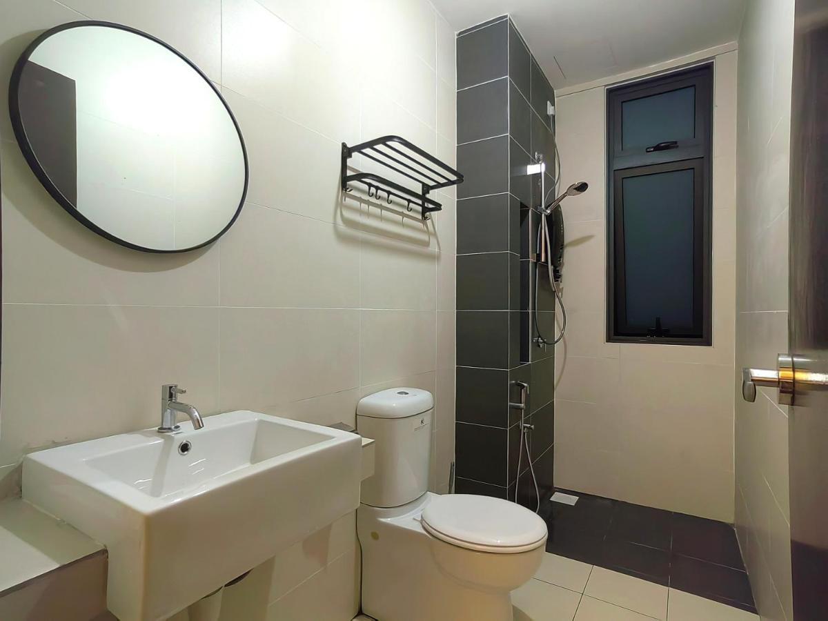 ג'והור בהרו 8Scape Residences Batman Vs Ironman@Lsy Home & Leisure מראה חיצוני תמונה